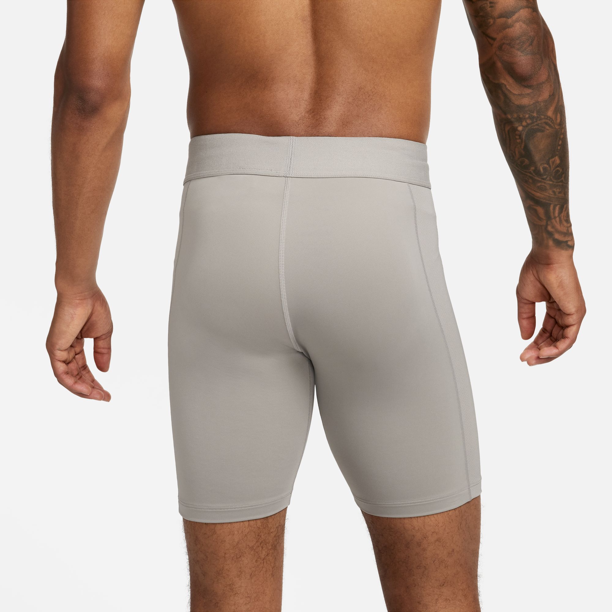 M NK DF STRIKE NP SHORT