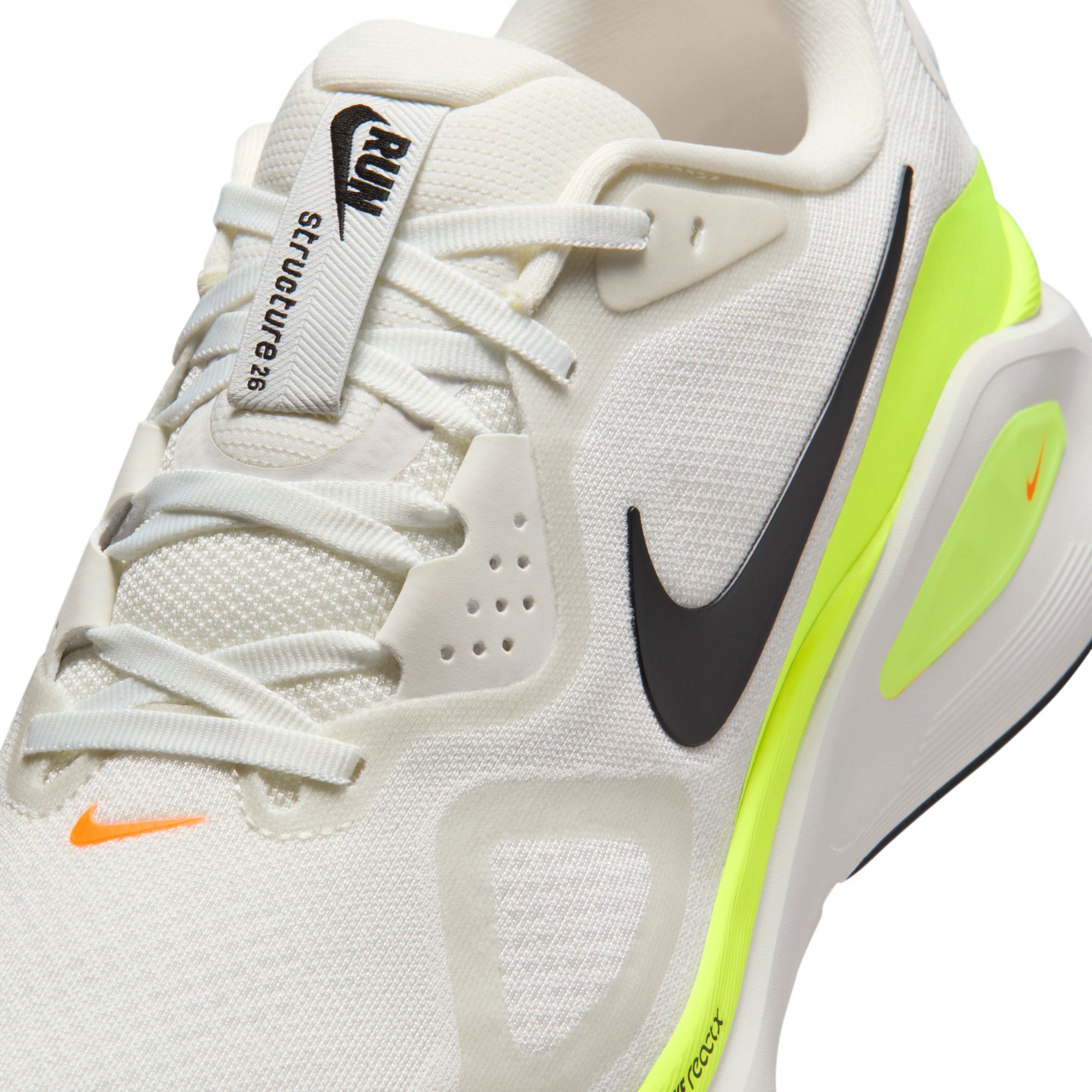 NIKE STRUCTURE 26