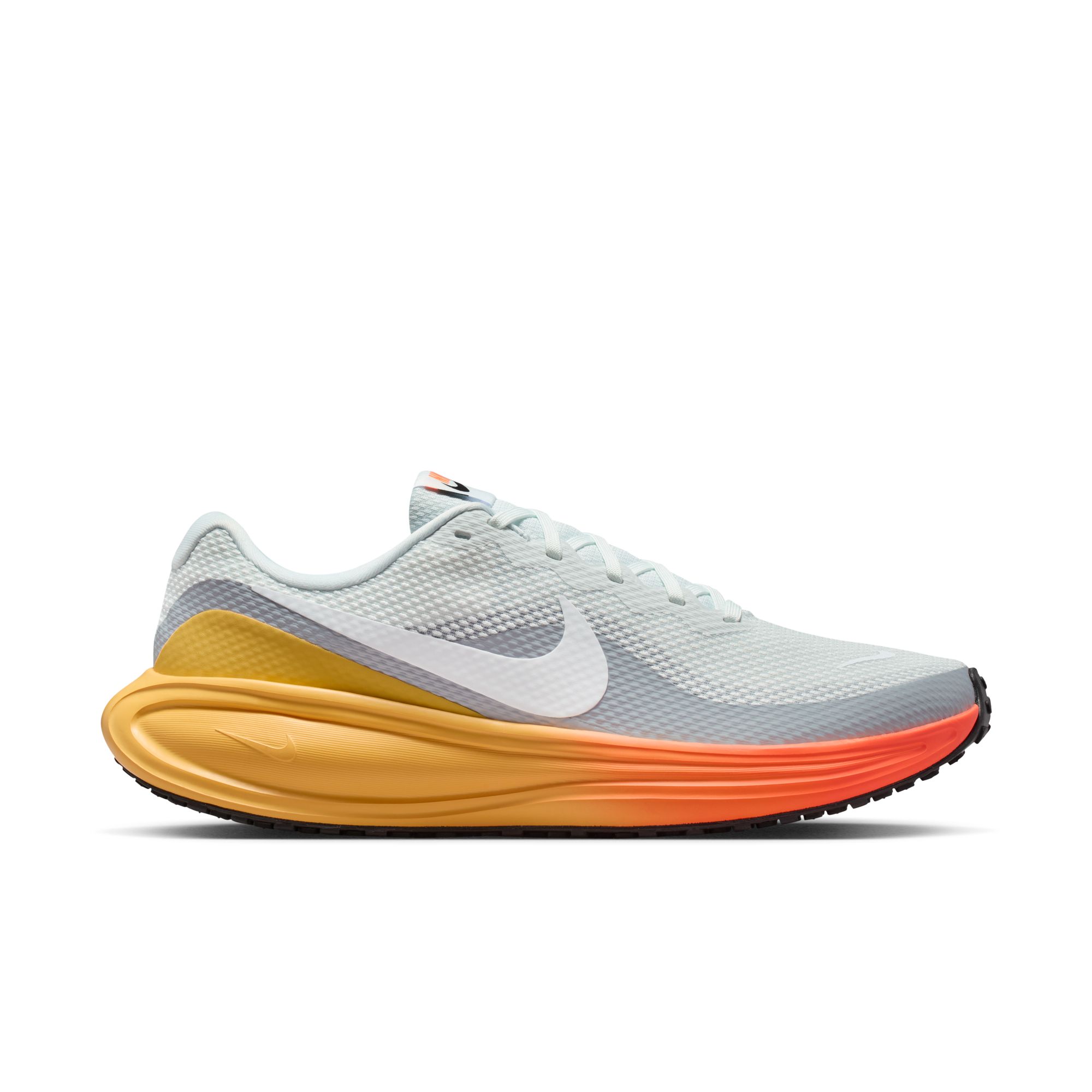 NIKE REVOLUTION 8