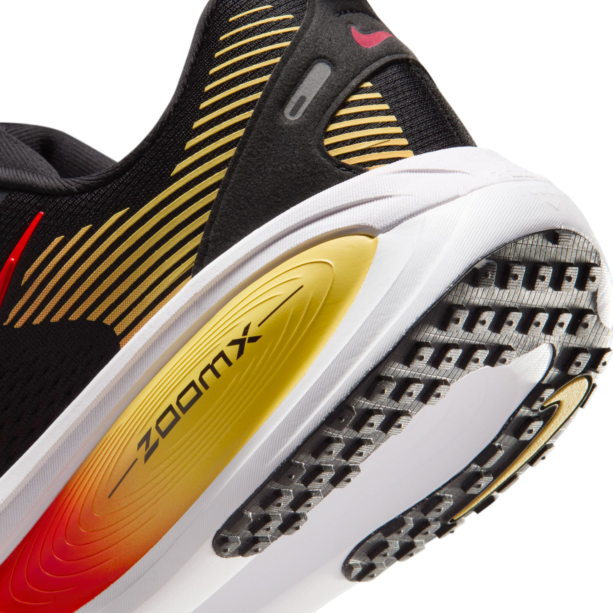 NIKE VOMERO 18