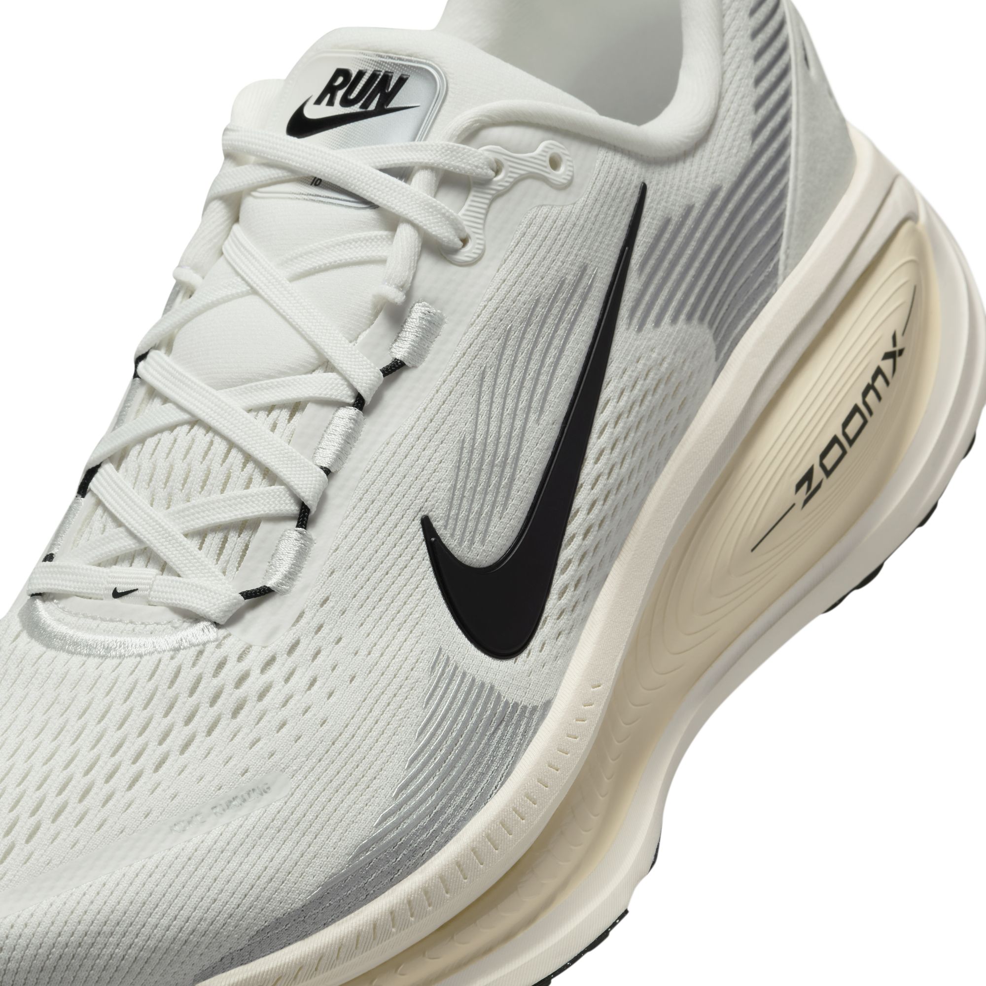 NIKE VOMERO 18