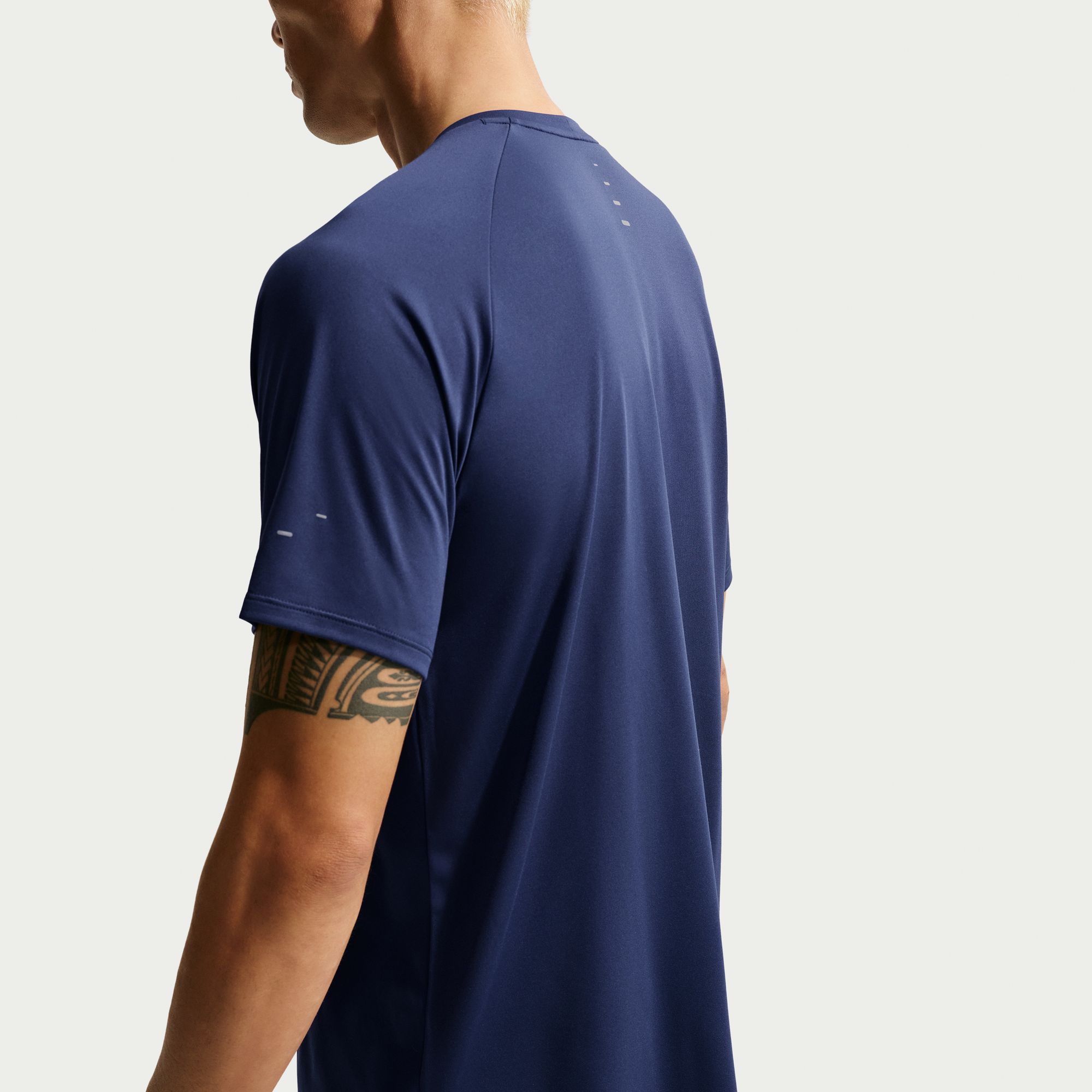 M NK DFADV STRIDE SS TOP