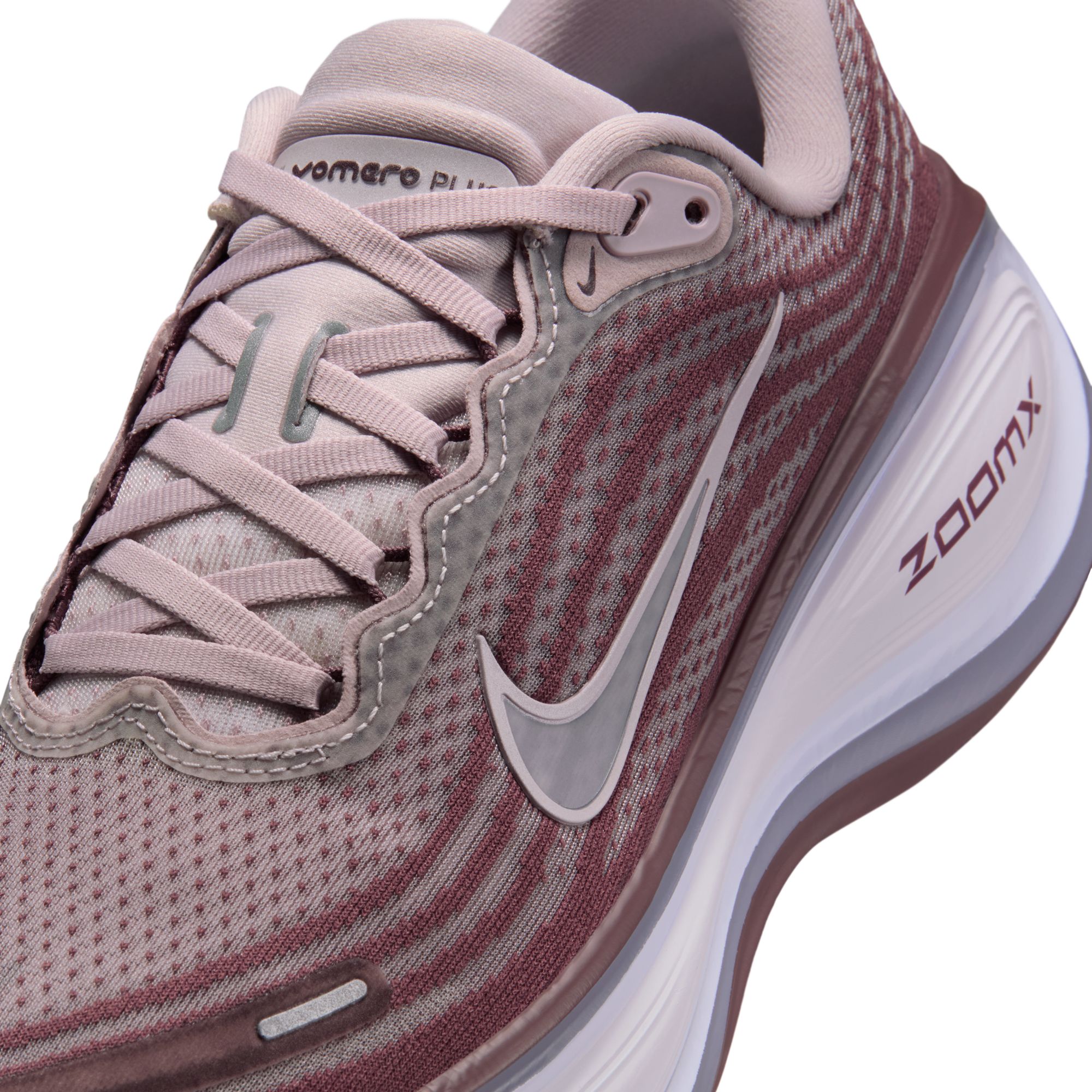 W NIKE VOMERO PLUS