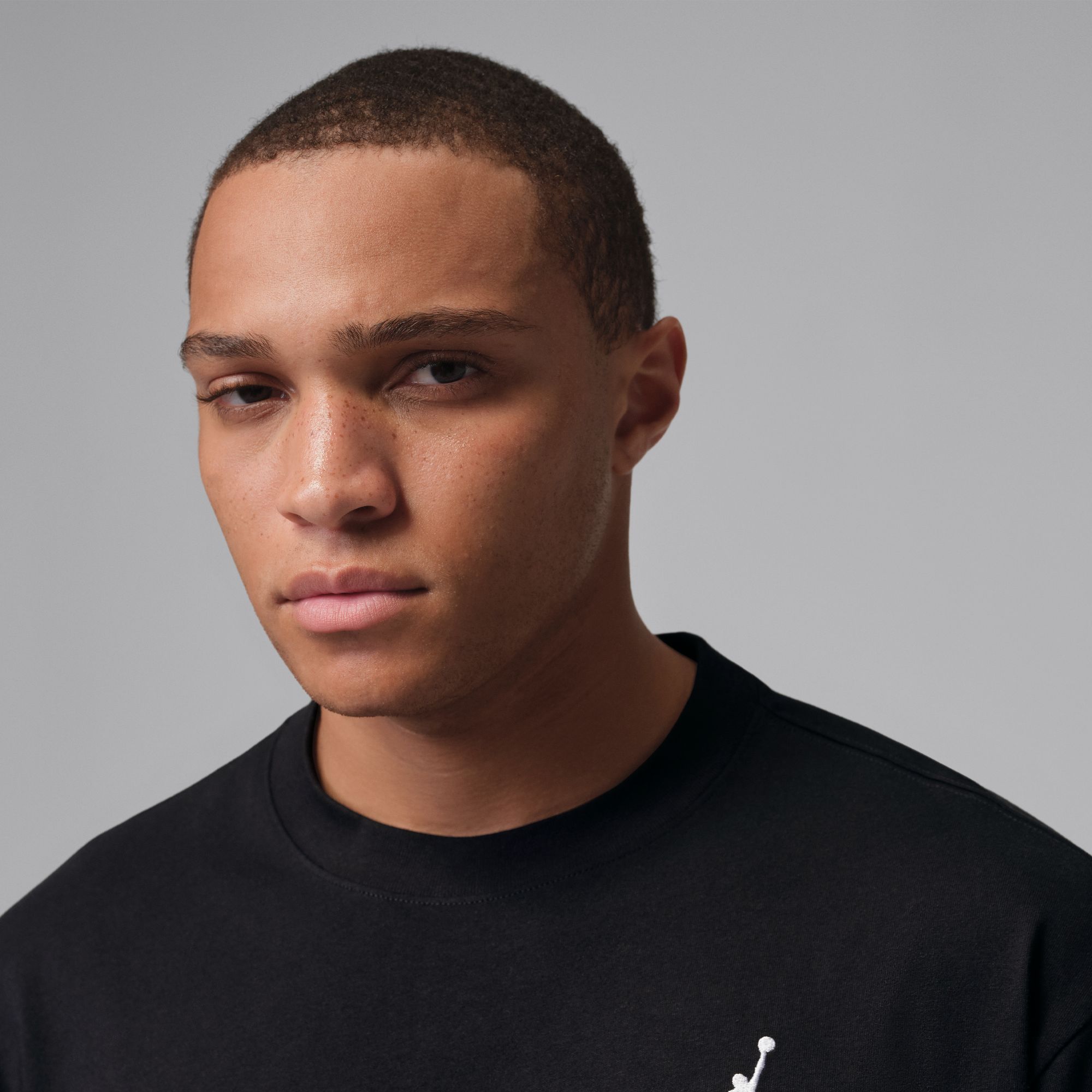 M J JUMPMAN EMB SS CREW