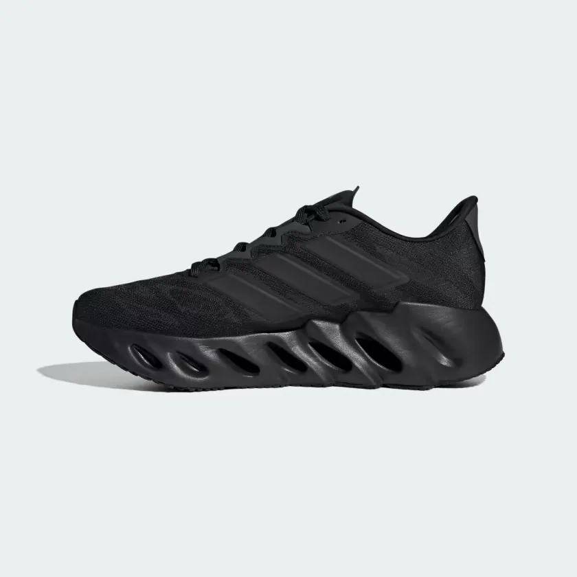 ADIDAS SWITCH FWD M CBLACK/CBLACK/CARBON